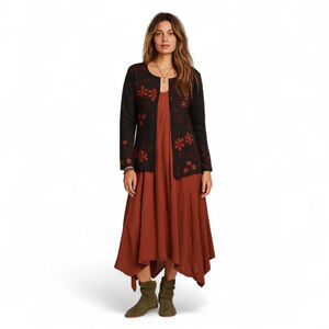 Alpaca Meadows Moody Folk Floral Reversible Alpaca Cardigan – L Cranberry/Black